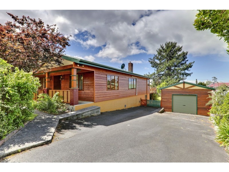 128 Roslyn Avenue, Blackmans Bay TAS 7052