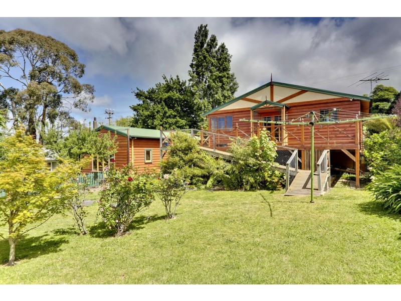 128 Roslyn Avenue, Blackmans Bay TAS 7052