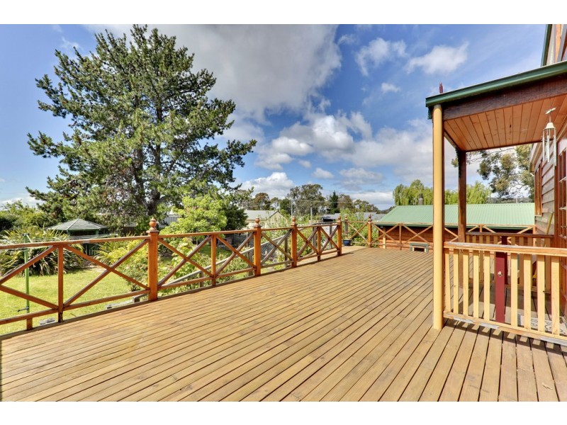 128 Roslyn Avenue, Blackmans Bay TAS 7052