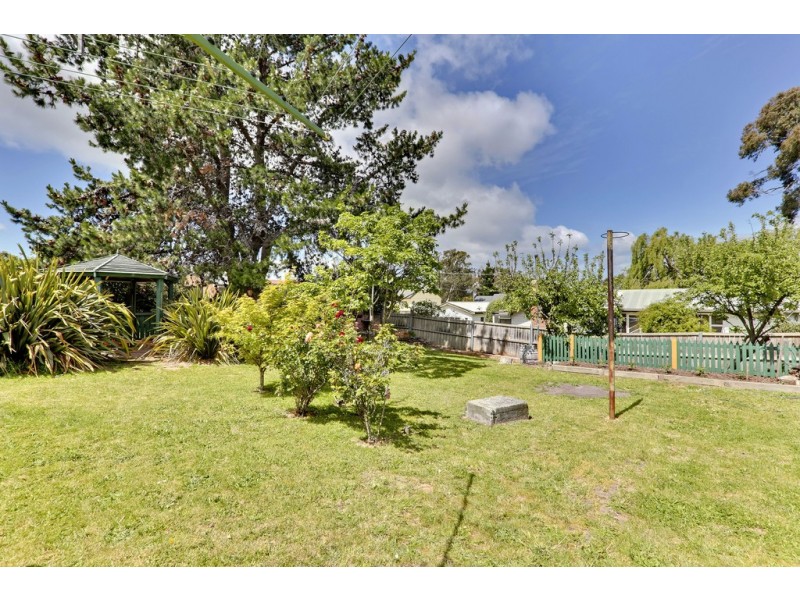 128 Roslyn Avenue, Blackmans Bay TAS 7052