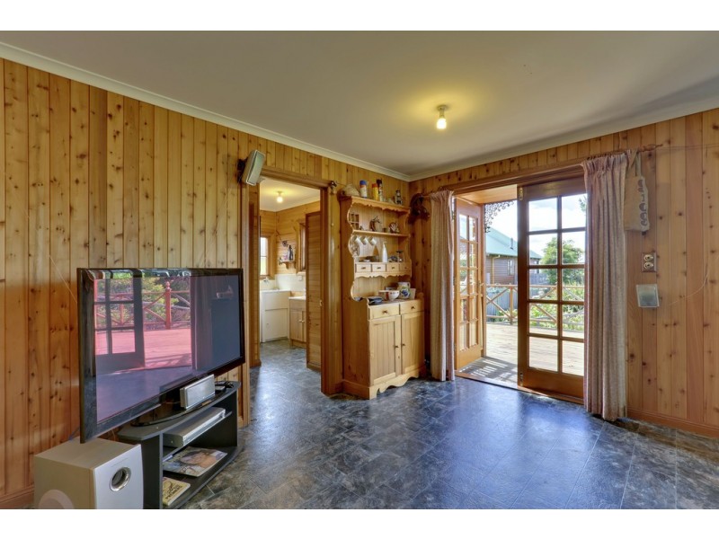 128 Roslyn Avenue, Blackmans Bay TAS 7052