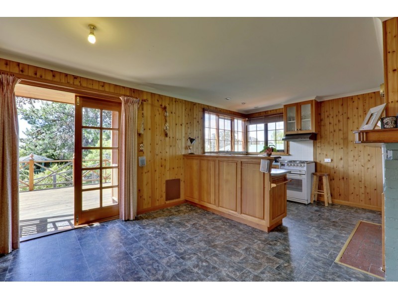 128 Roslyn Avenue, Blackmans Bay TAS 7052