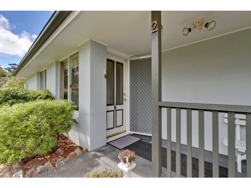 2 Honeysuckle Drive, Blackmans Bay TAS 7052