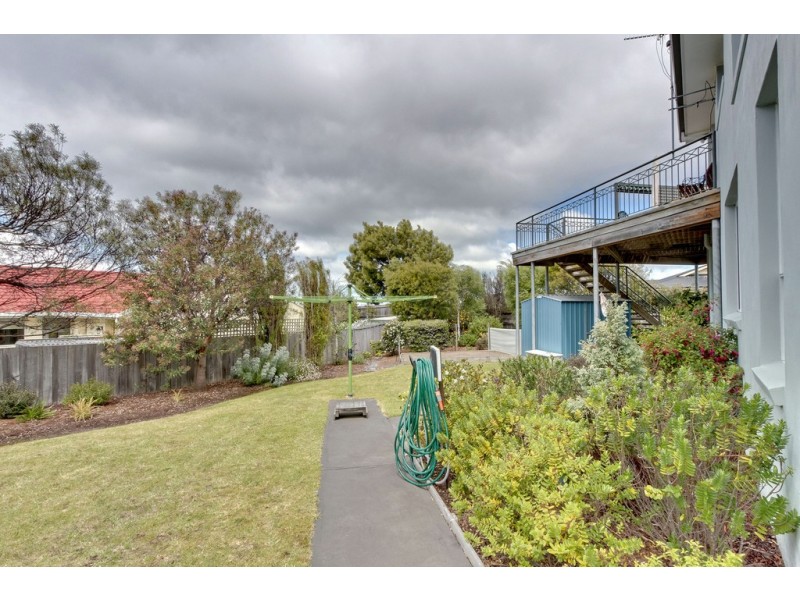2 Honeysuckle Drive, Blackmans Bay TAS 7052