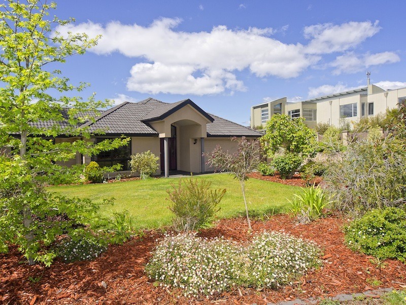 1 Greenhill Drive, Kingston TAS 7050