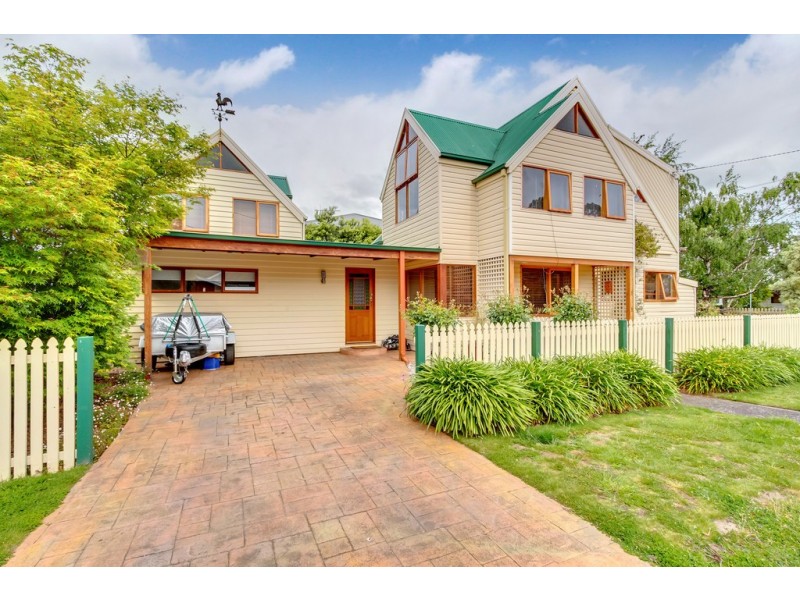 27 Windsor Street, Kingston Beach TAS 7050