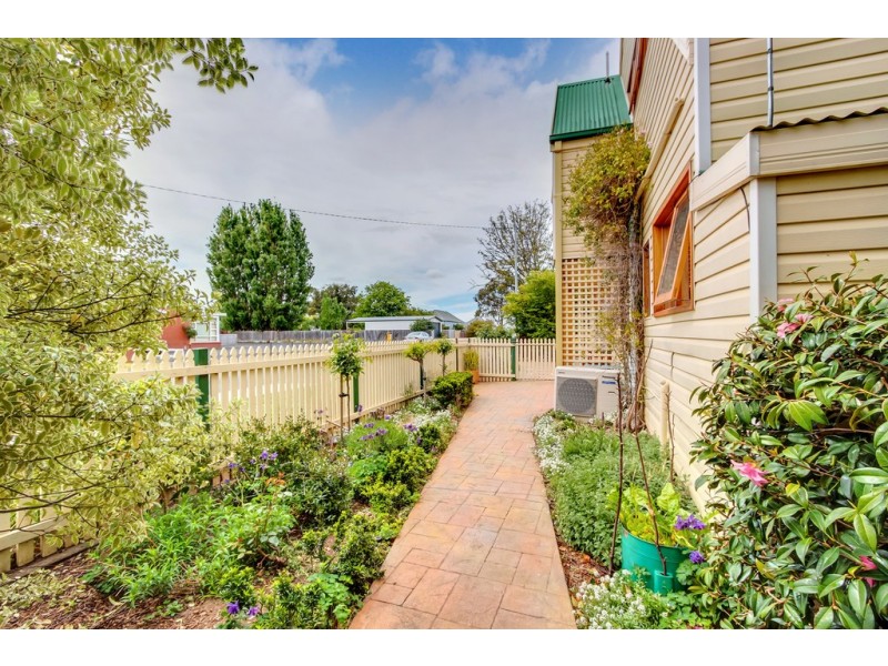 27 Windsor Street, Kingston Beach TAS 7050