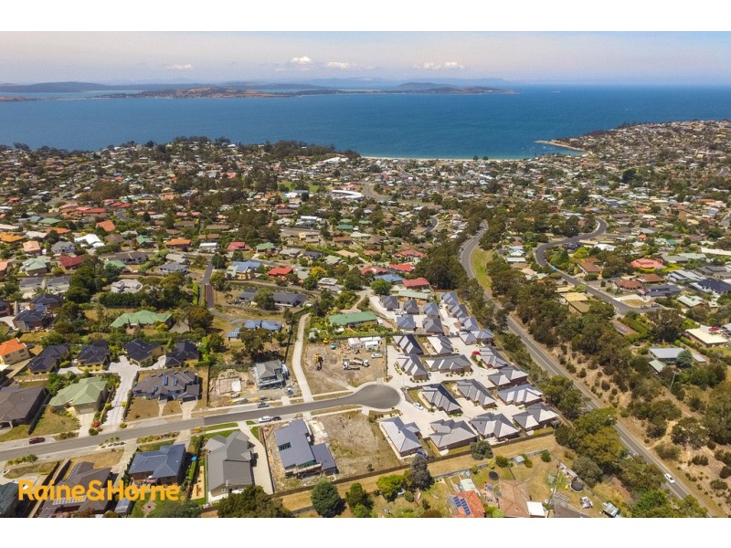21 Cider Gum Drive, Blackmans Bay TAS 7052