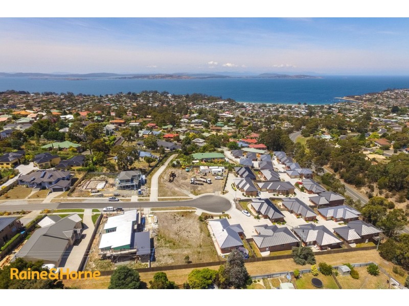21 Cider Gum Drive, Blackmans Bay TAS 7052