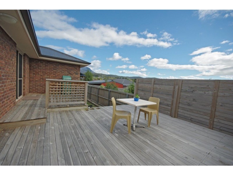 3/36 Queens Parade, Kingston TAS 7050