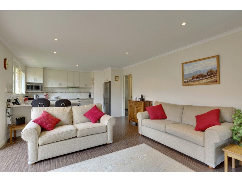 523 Village Drive, Kingston TAS 7050