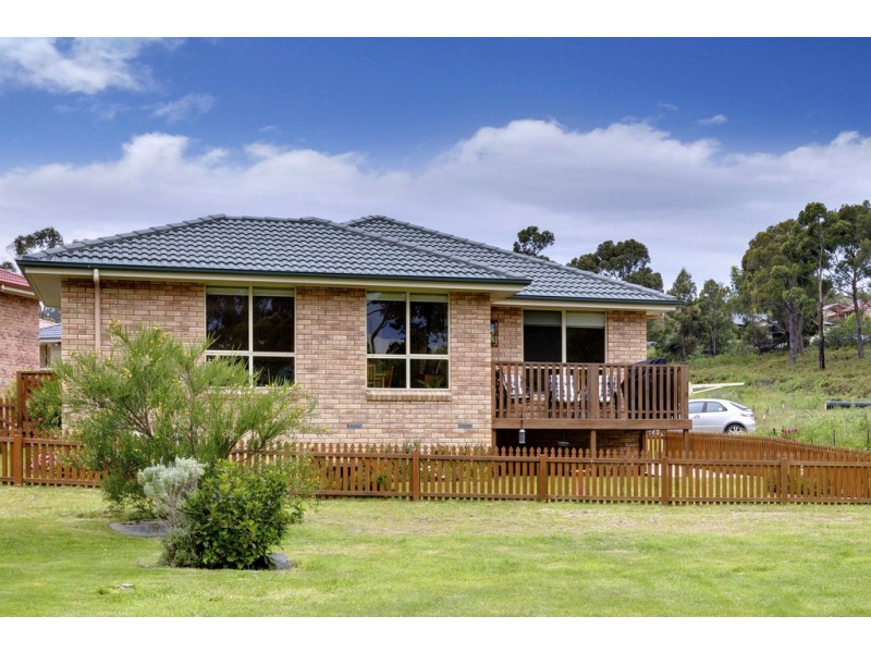523 Village Drive, Kingston TAS 7050
