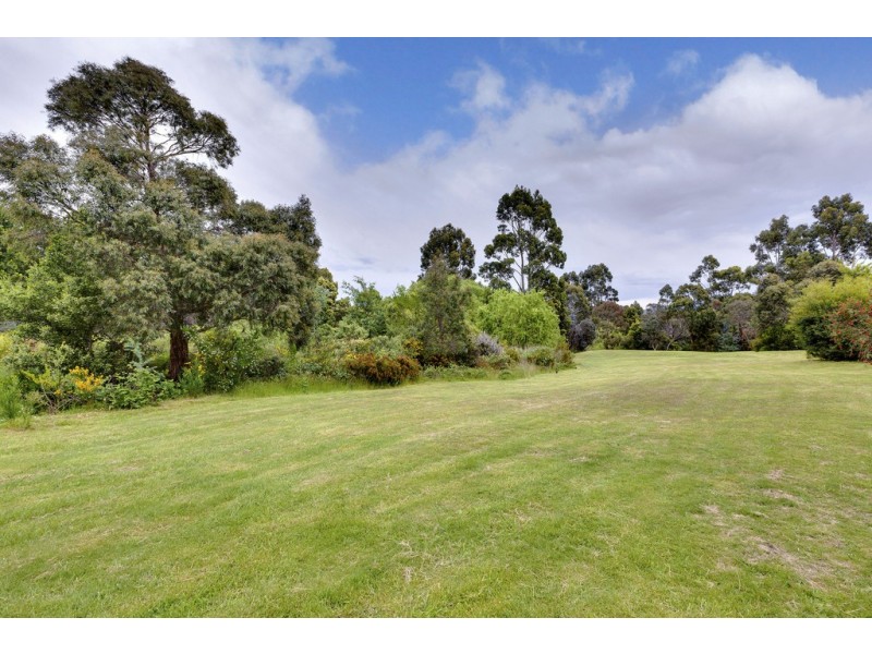523 Village Drive, Kingston TAS 7050