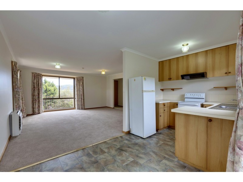 56 Village Drive, Kingston TAS 7050