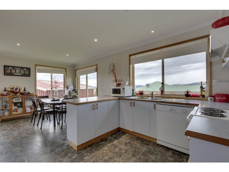 28 Mariner Circle, Kingston TAS 7050