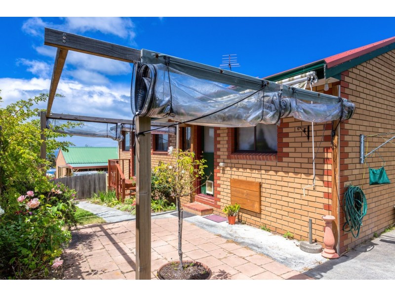 3/10 Opal Drive, Blackmans Bay TAS 7052