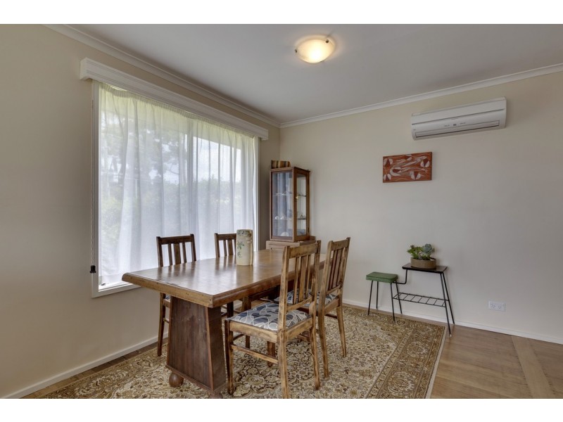 24 Tarana Road, Blackmans Bay TAS 7052