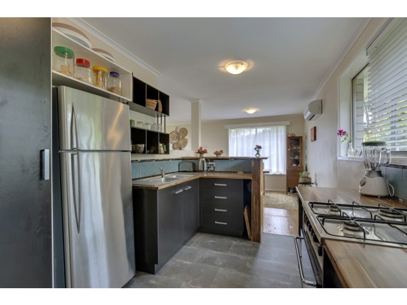 24 Tarana Road, Blackmans Bay TAS 7052