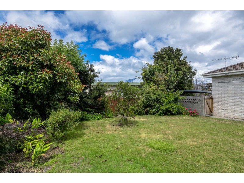 24 Tarana Road, Blackmans Bay TAS 7052