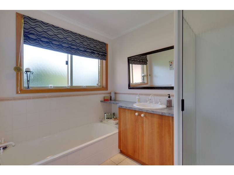 100 Willowbend Road, Kingston TAS 7050