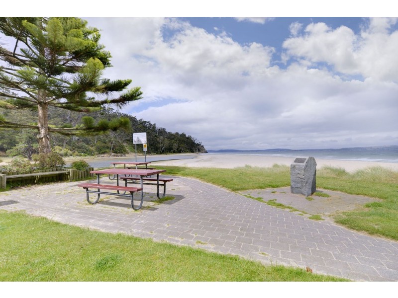 61 Balmoral Road, Kingston Beach TAS 7050