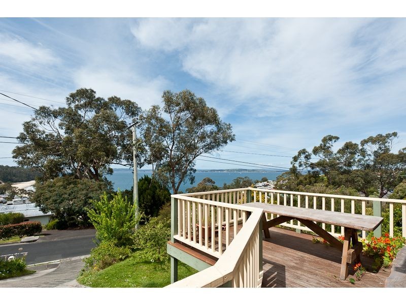 8 Auburn Road, Kingston Beach TAS 7050