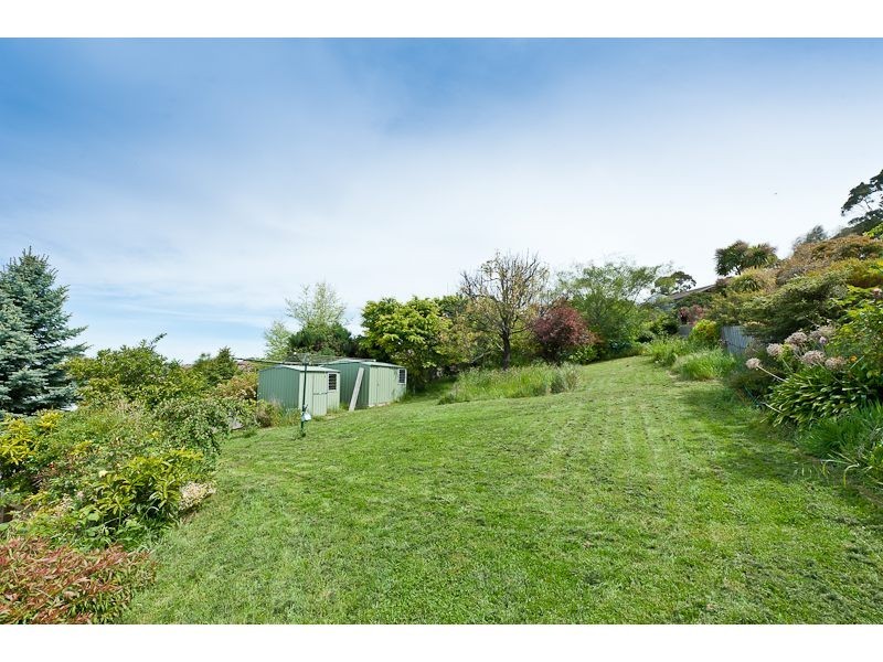8 Auburn Road, Kingston Beach TAS 7050