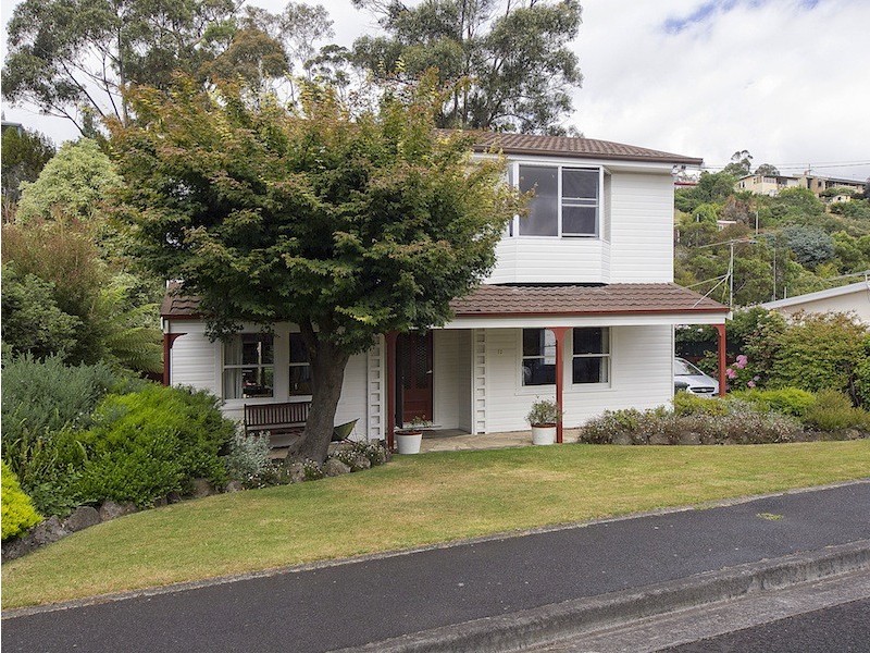 12 Ewing Avenue, Kingston Beach TAS 7050