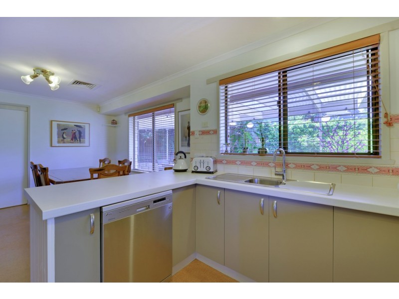 24 Calder Crescent, Blackmans Bay TAS 7052