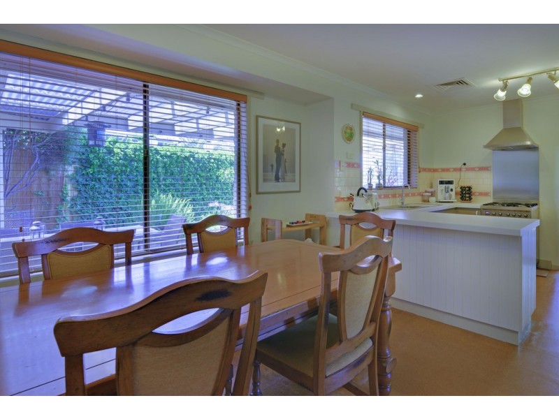 24 Calder Crescent, Blackmans Bay TAS 7052