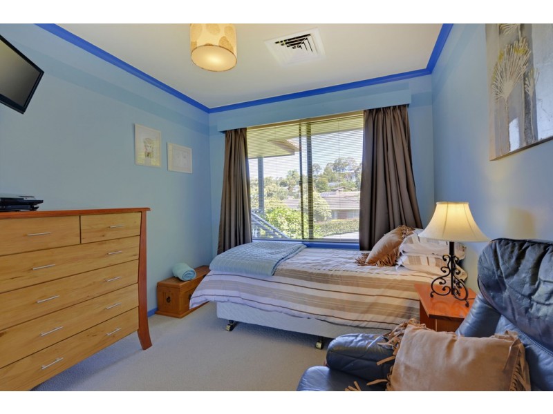 24 Calder Crescent, Blackmans Bay TAS 7052