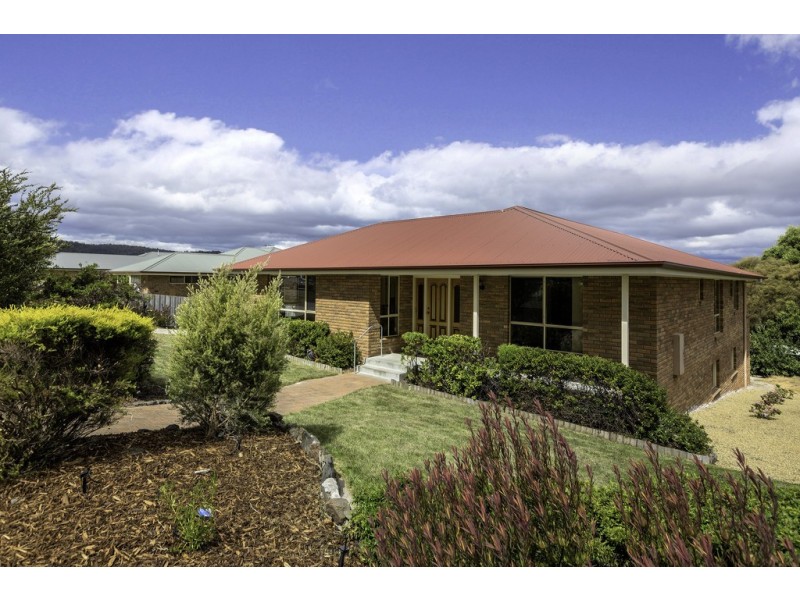 25 Adelong Drive, Kingston TAS 7050