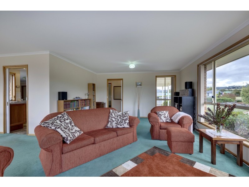 25 Adelong Drive, Kingston TAS 7050