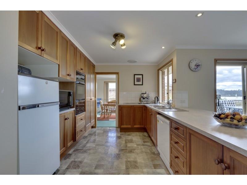 25 Adelong Drive, Kingston TAS 7050
