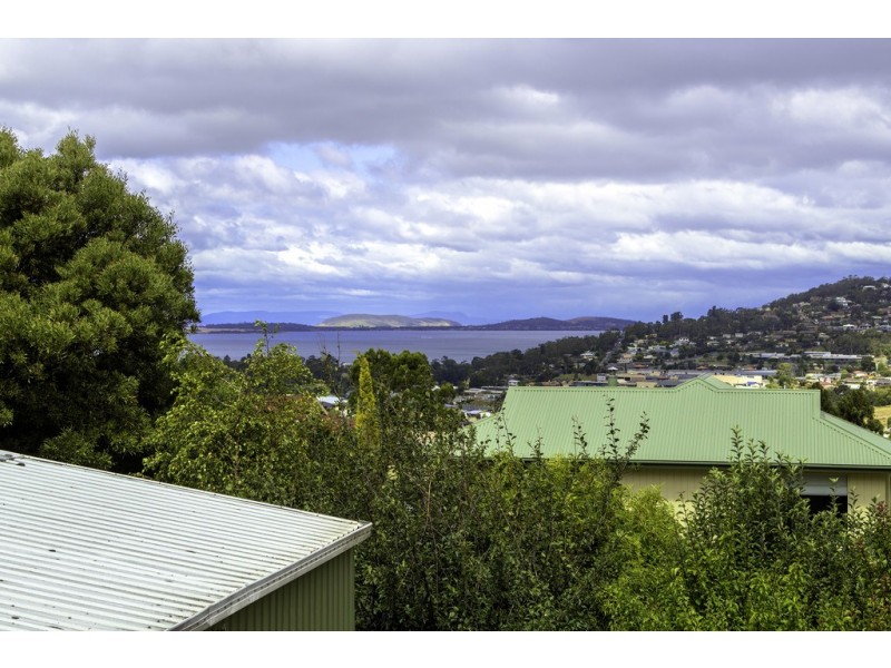 25 Adelong Drive, Kingston TAS 7050