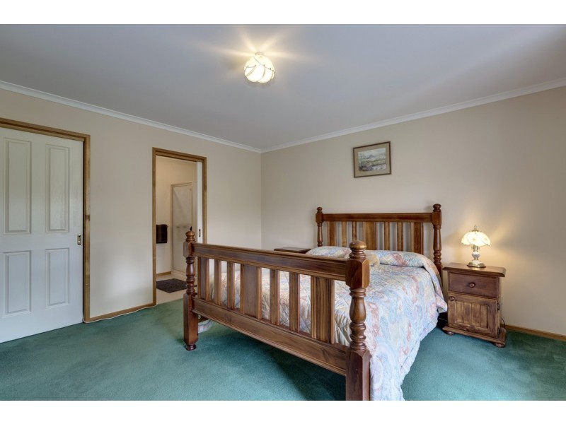 25 Adelong Drive, Kingston TAS 7050