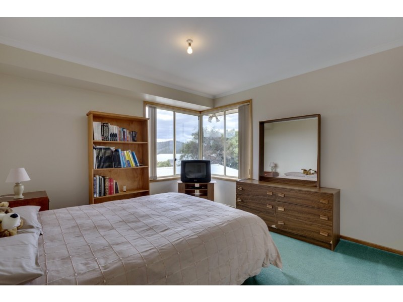 25 Adelong Drive, Kingston TAS 7050