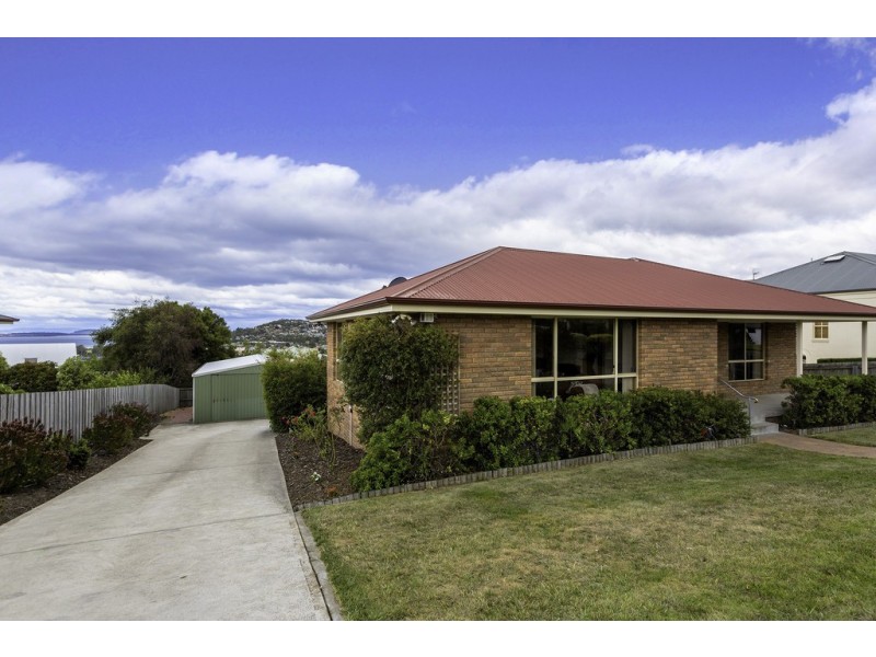 25 Adelong Drive, Kingston TAS 7050