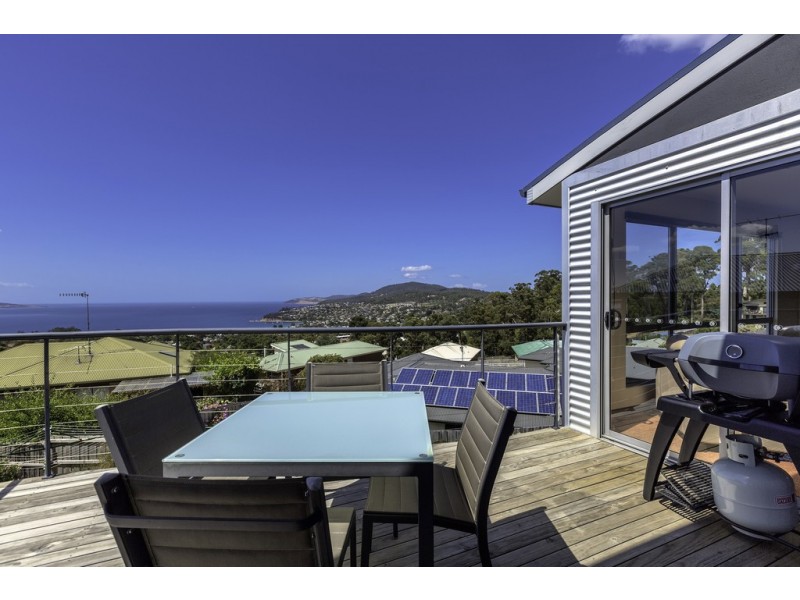 66 Tingira Road, Blackmans Bay TAS 7052