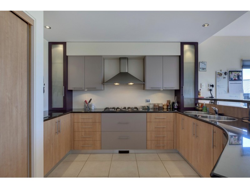 66 Tingira Road, Blackmans Bay TAS 7052