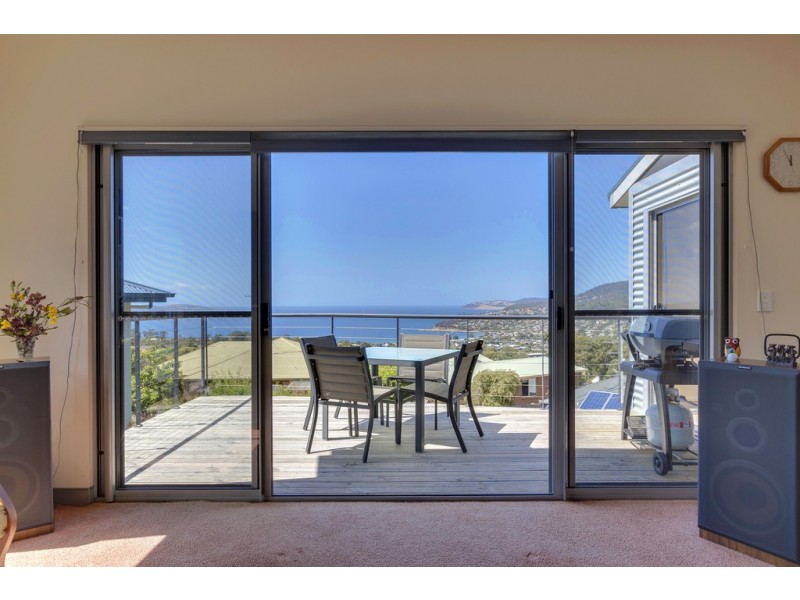 66 Tingira Road, Blackmans Bay TAS 7052