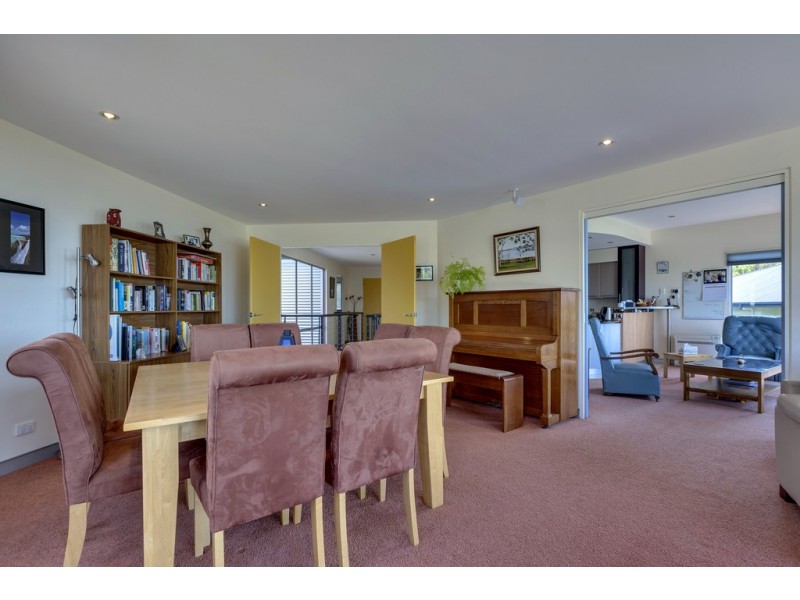 66 Tingira Road, Blackmans Bay TAS 7052