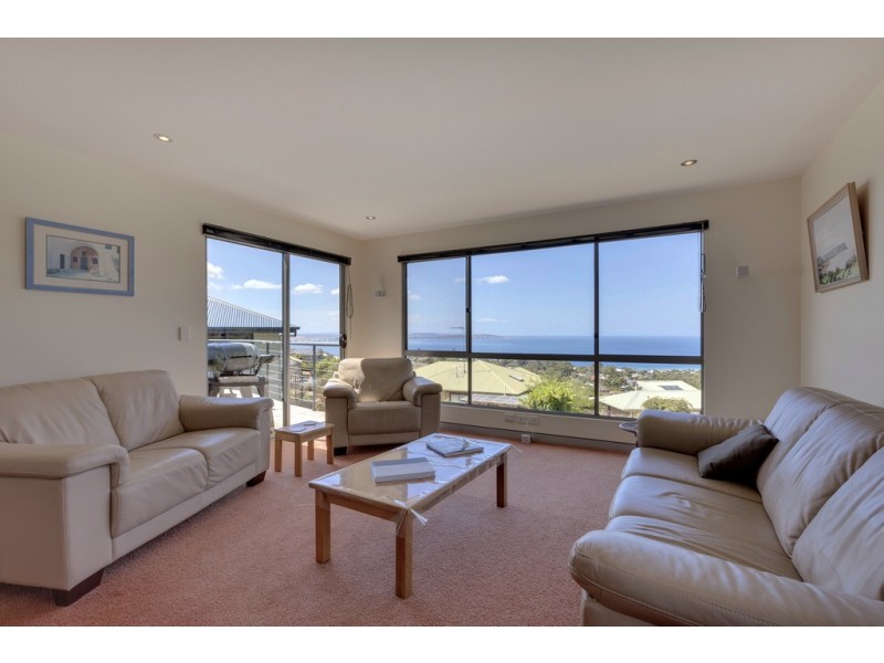 66 Tingira Road, Blackmans Bay TAS 7052
