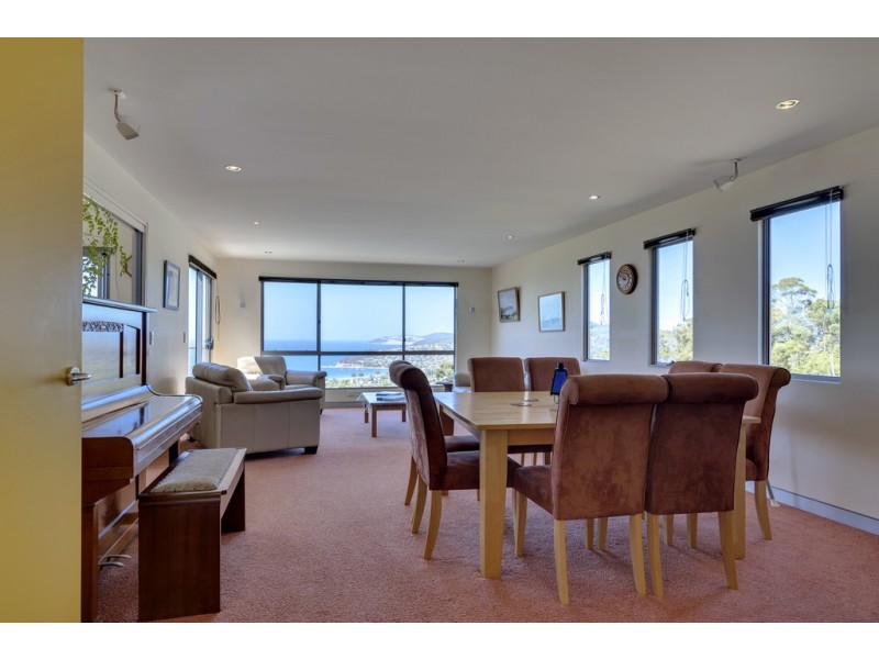 66 Tingira Road, Blackmans Bay TAS 7052