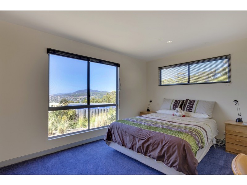 66 Tingira Road, Blackmans Bay TAS 7052