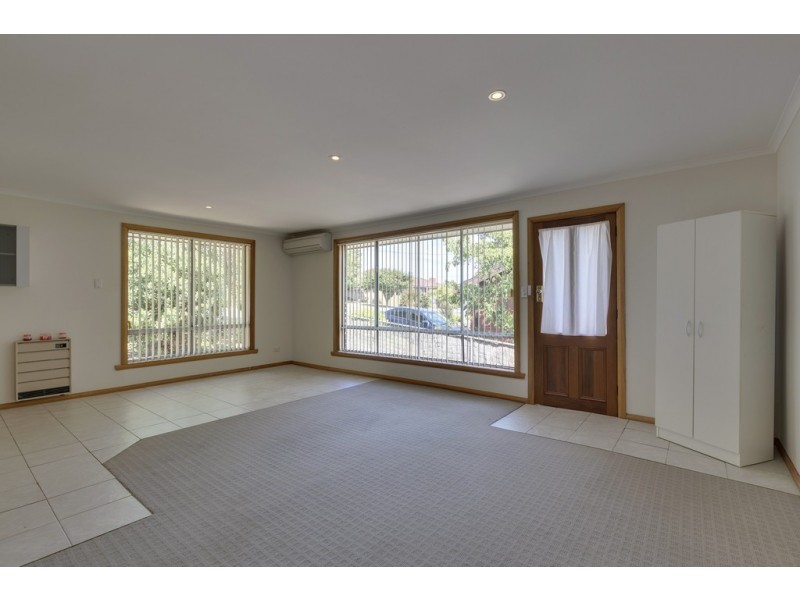 1/12 Baynton Street, Kingston TAS 7050