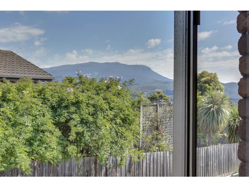 1/12 Baynton Street, Kingston TAS 7050