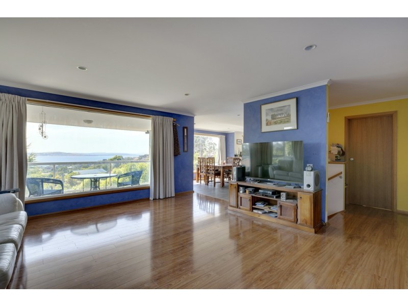 23 Tinderbox Road, Blackmans Bay TAS 7052