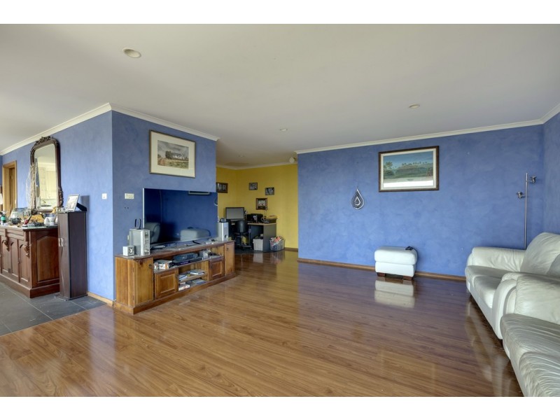 23 Tinderbox Road, Blackmans Bay TAS 7052