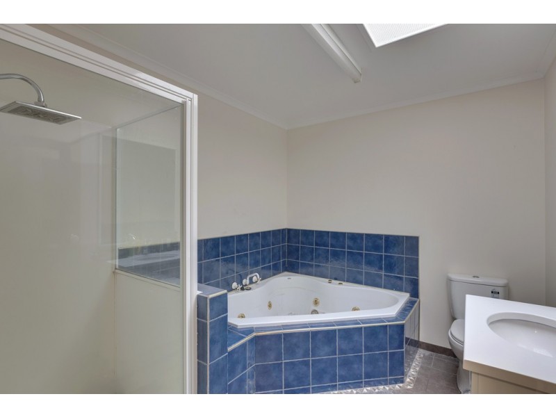 23 Tinderbox Road, Blackmans Bay TAS 7052